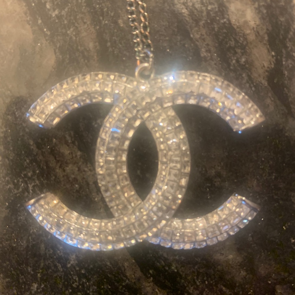 Rare gorgeous Chanel CC XL necklace
